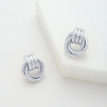 Load image into Gallery viewer, POPPY EARRINGS IN SILVER