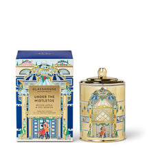 Load image into Gallery viewer, UNDER THE MISTLETOE 380G CANDLE
